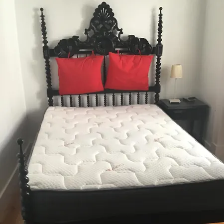 Апартаменти Palacette Da Mouraria